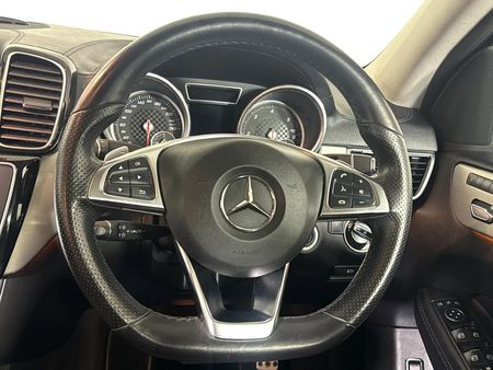 2016-Mercedes-Benz-GLE-Coupe-350d-4Matic_10