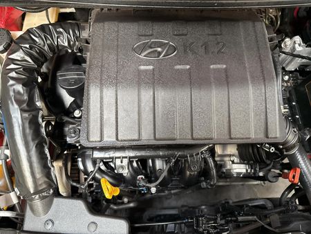 2021-Hyundai-Grand-i10-12-Fluid-Auto_11