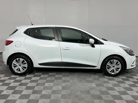 2020-Renault-Clio-IV-900T-Authentique-5-dr-66kW_14