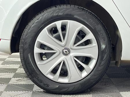 2020-Renault-Clio-IV-900T-Authentique-5-dr-66kW_5