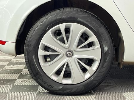 2020-Renault-Clio-IV-900T-Authentique-5-dr-66kW_6