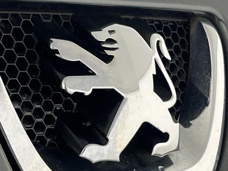 2011-Peugeot-207-14-PopArt-5-dr_9