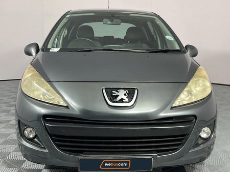 2011-Peugeot-207-14-PopArt-5-dr_11