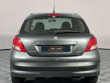 2011-Peugeot-207-14-PopArt-5-dr_14