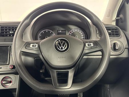 2024-Volkswagen-Polo-Vivo-16-Comfortline-Auto-5-dr_11