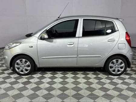 2016-Hyundai-i10-11-Motion-Auto_18