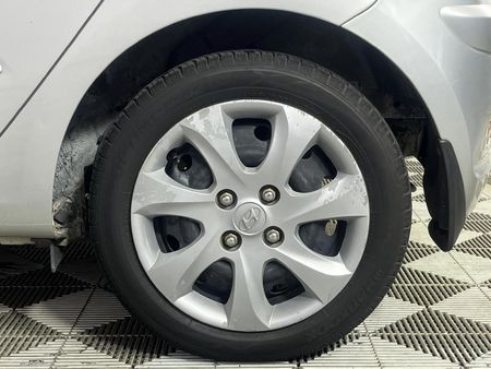 2016-Hyundai-i10-11-Motion-Auto_6
