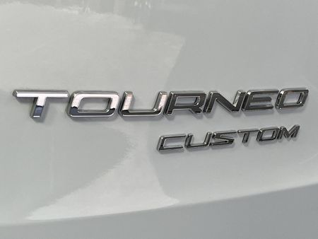 2018-Ford-Tourneo-Custom-22-TDCi-Trend-LWB-92kW_11