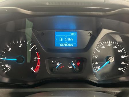 2018-Ford-Tourneo-Custom-22-TDCi-Trend-LWB-92kW_2