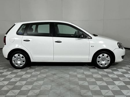 2012-Volkswagen-Polo-Vivo-14-5-dr_14