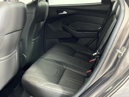 2013-Ford-Focus-20-GDi-Trend-5-dr_3