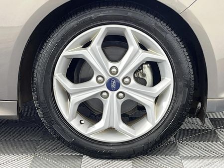 2013-Ford-Focus-20-GDi-Trend-5-dr_5