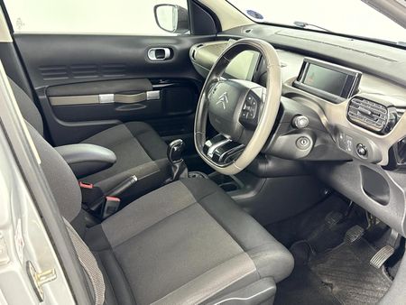 2016-Citroen-C4-Cactus-12T-PureTech-Shine-81kW_9