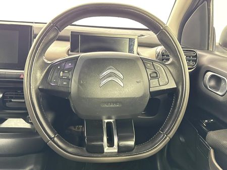 2016-Citroen-C4-Cactus-12T-PureTech-Shine-81kW_12