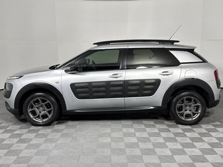 2016-Citroen-C4-Cactus-12T-PureTech-Shine-81kW_19