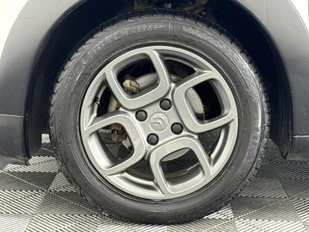 2016-Citroen-C4-Cactus-12T-PureTech-Shine-81kW_4