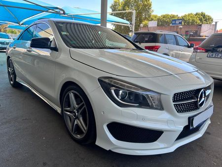 2015-Mercedes-Benz-CLA-Mercedes-Benz-220D_1