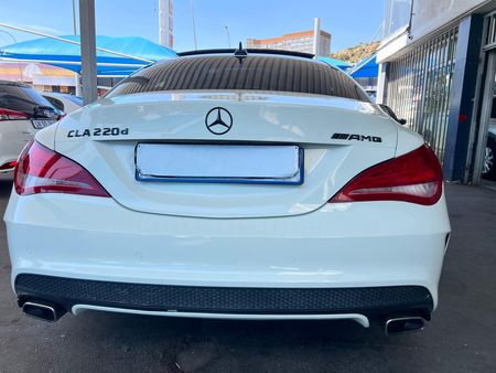 2015-Mercedes-Benz-CLA-Mercedes-Benz-220D_2