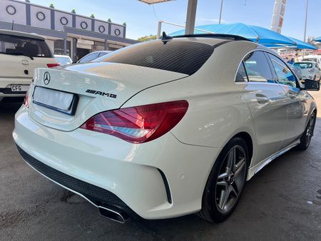2015-Mercedes-Benz-CLA-Mercedes-Benz-220D_3