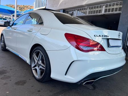 2015-Mercedes-Benz-CLA-Mercedes-Benz-220D_4