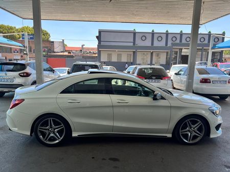 2015-Mercedes-Benz-CLA-Mercedes-Benz-220D_5
