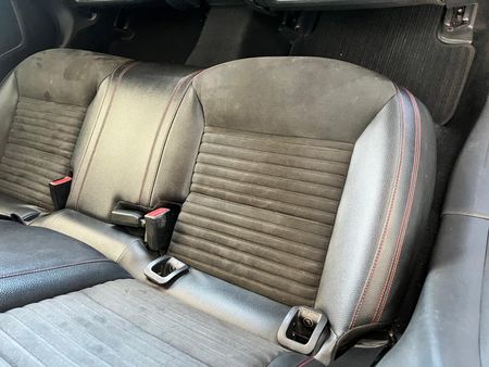 2015-Mercedes-Benz-CLA-Mercedes-Benz-220D_8