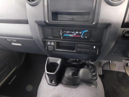 2026-Toyota-Land-Cruiser-79-45-D-Single-Cab_9
