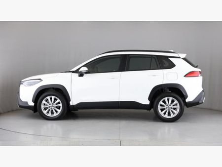 2023-Toyota-Corolla-Cross-18-XS_15