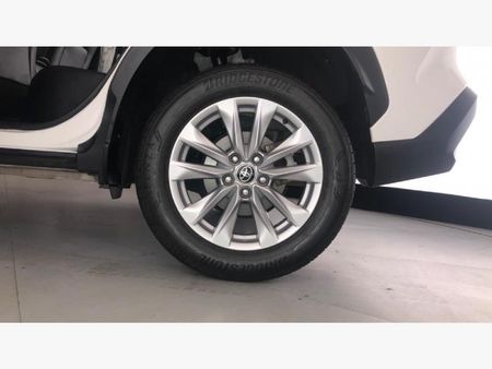 2023-Toyota-Corolla-Cross-18-XS_16