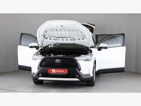 2023-Toyota-Corolla-Cross-18-XS_24