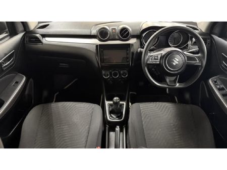 2022-Suzuki-Swift-12-GLX_4