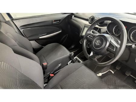 2022-Suzuki-Swift-12-GLX_5