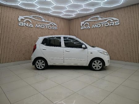 2016-Hyundai-i10-11-GLS-Motion_3