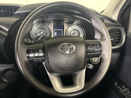 2022-Toyota-Hilux-24-GD-6-Raised-Body-Raider-Double-Cab_11