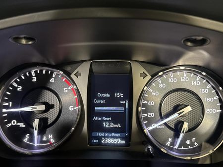 2022-Toyota-Hilux-24-GD-6-Raised-Body-Raider-Double-Cab_2