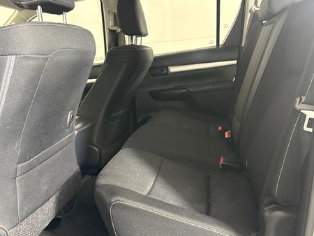 2022-Toyota-Hilux-24-GD-6-Raised-Body-Raider-Double-Cab_3