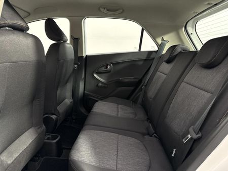 2017-Kia-Picanto-10_3