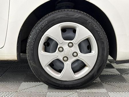 2017-Kia-Picanto-10_4