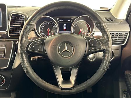 2018-Mercedes-Benz-GLE-Coupe-350d-4Matic_11