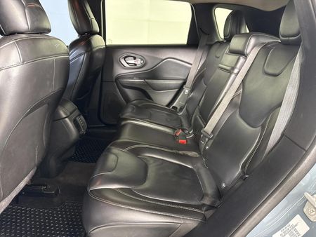 2015-Jeep-Cherokee-32-Limited-Auto_3