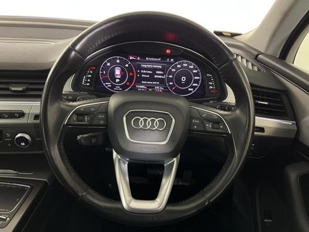 2017-Audi-Q7-30-TDI-quattro-Auto-45-TDI_11