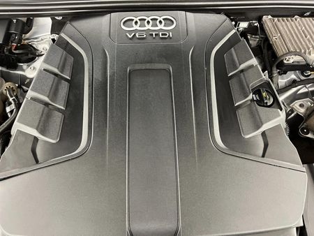 2017-Audi-Q7-30-TDI-quattro-Auto-45-TDI_12