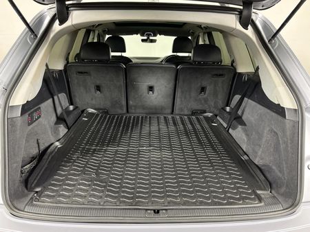 2017-Audi-Q7-30-TDI-quattro-Auto-45-TDI_13