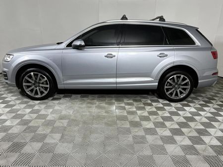 2017-Audi-Q7-30-TDI-quattro-Auto-45-TDI_18