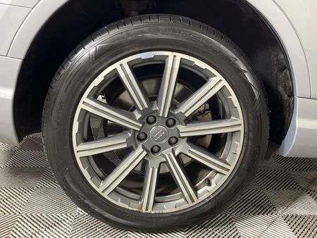 2017-Audi-Q7-30-TDI-quattro-Auto-45-TDI_7