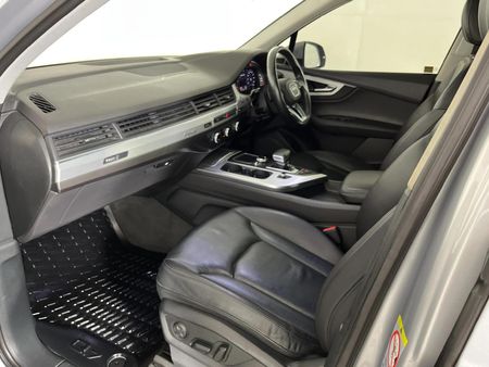 2017-Audi-Q7-30-TDI-quattro-Auto-45-TDI_8
