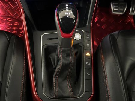 2024-Volkswagen-Polo-20-GTI-Auto-147kW_10
