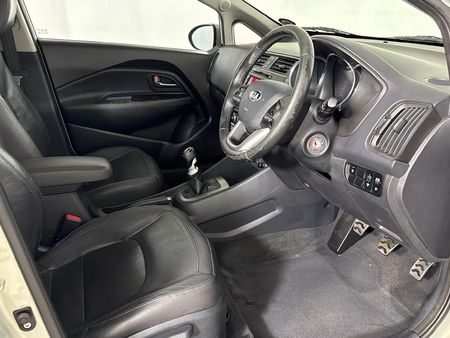 2013-Kia-Rio-14-Tec-5-dr_9