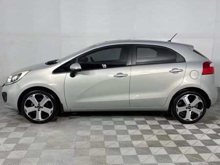 2013-Kia-Rio-14-Tec-5-dr_18