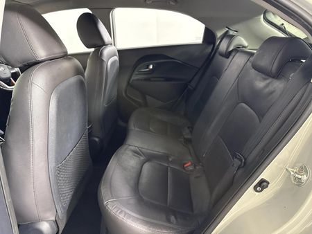 2013-Kia-Rio-14-Tec-5-dr_3